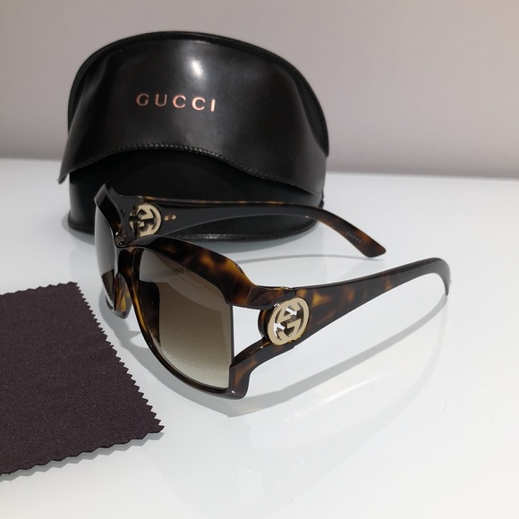 Gucci Sunglasses with Case - Picture 2 of 10